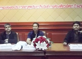 (L to R) Tony Malhotra, Dhaninrat Klinhom and Wisan Thaksisachai talk to the students about what is expected of them.